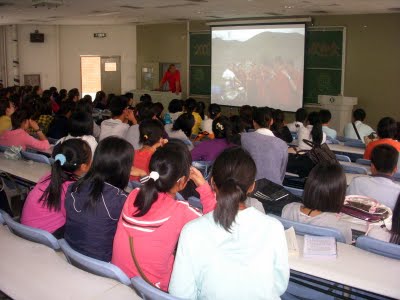 Baoding, Université du Hebei, Conférence Ballade à vélo (c) Yves Traynard 2009