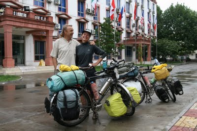 Baoding, Université du Hebei, Eric et Christine (c) Yves Traynard 2009