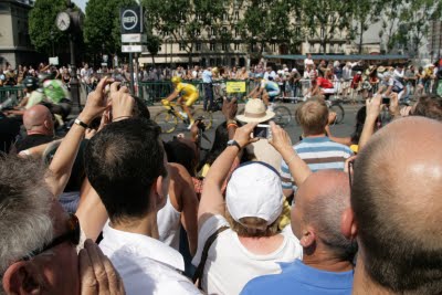 Paris, Saint-Michel passage du Tour de France (c) Yves Traynard 2009