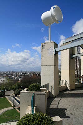 Paris, Parc de Belleville, Micro-éoliennes (c) Yves Traynard 2010 