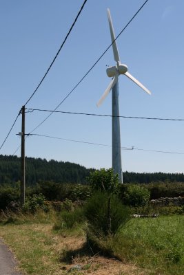 Montregard, première éolienne (c) Yves Traynard 2008