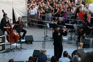 Paris, Parc de Belleville, Concert Daniel Melingo (c) Yves Traynard 2008