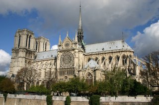 Paris, Notre Dame (c) Yves TRAYNARD 2005