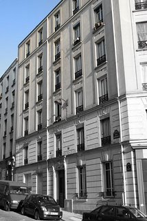 Paris, 42 rue Ramponeau (c) Yves Traynard 2005