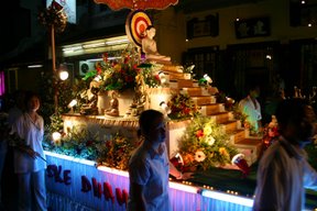 Malacca, Wesak (c) Yves Traynard 2007