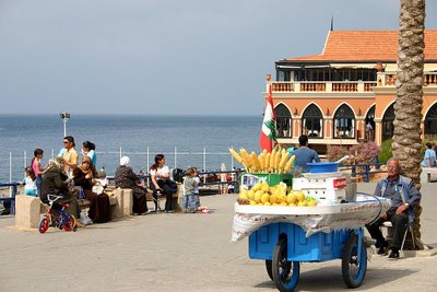 Beyrouth, Sur la Corniche (c) Yves Traynard 2005