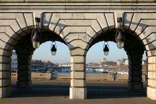 Paris, Pont de Bercy (c) Yves Traynard 2005
