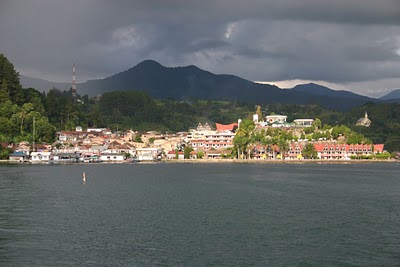 Lac Toba, Parapat(c) Yves Traynard 2007