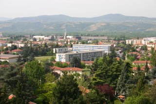 Roussillon, Lycée de l'Edit (c) Yves Traynard 2006