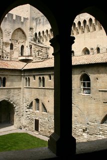 Avignon, Palais des Papes (c) Yves Traynard 2006