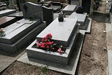 Paris, Cimetière du Père Lachaise, Tombe Penna (c) Yves Traynard  2010