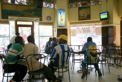 Maputo, Café Continental (c) Yves Traynard 2006