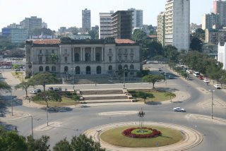 Maputo, Place de l'Indépendance (c) Yves Traynard 2006