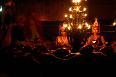 Ubud, Danse kecak (c) Yves Traynard 2007