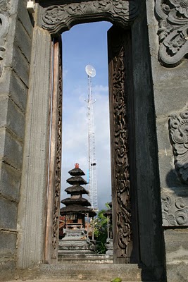 Lovina, Temple (c) Yves Traynard 2007