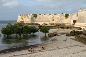 Ilha de Mozambique, le fort (c) Yves Traynard 2006