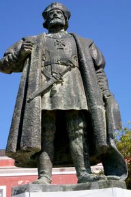 Ilha de Mozambique, Statue de Vasco de Gama (c) Yves Traynard 2006