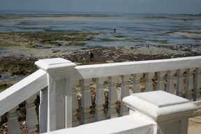 Ilha de Mozambique, balustrade (c) Yves Traynard 2006