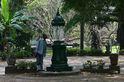 Maputo, fontaine Wallace (c) Yves Traynard 2008