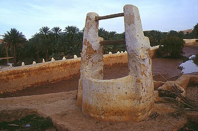 Ghardaia (Algérie), puits et barrage (c) Yves Traynard 2000