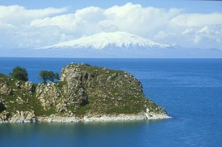 Turquie, Lac de Van (c) Yves Traynard 2002