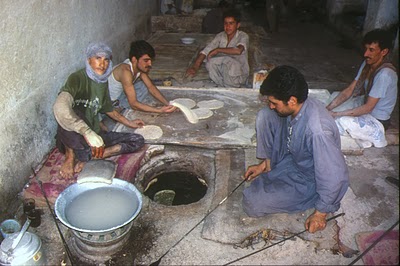 Herat, Boulangerie (c) Yves Traynard 2003
